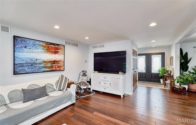 416 W 12th Street, Hermann, MO 65041