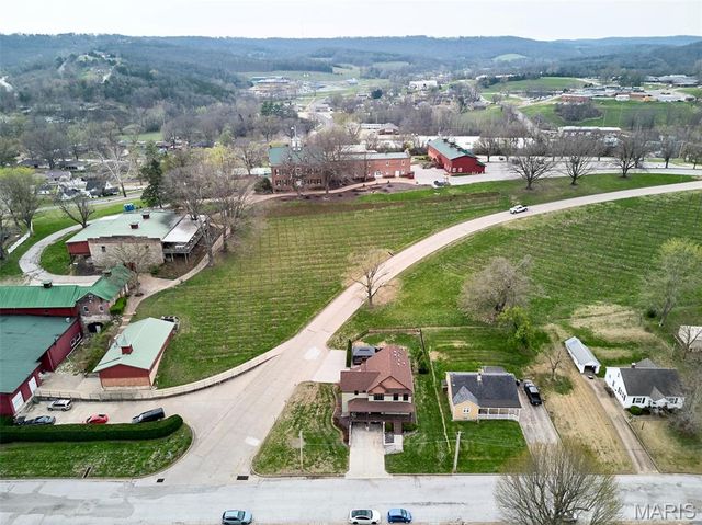 416 W 12th Street, Hermann, MO 65041