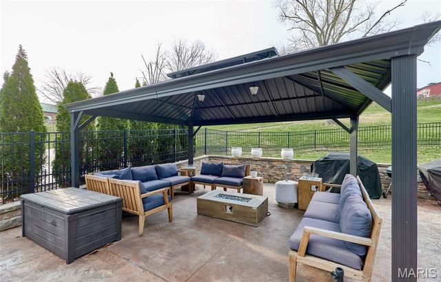 416 W 12th Street, Hermann, MO 65041