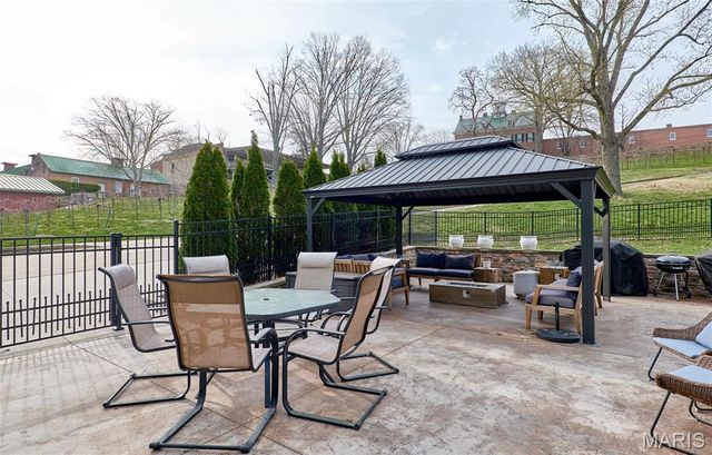 416 W 12th Street, Hermann, MO 65041