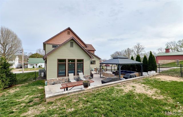 416 W 12th Street, Hermann, MO 65041