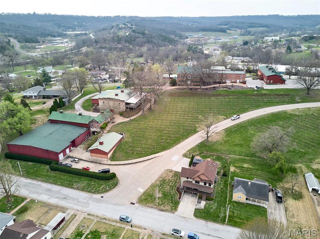 416 W 12th Street, Hermann, MO 65041