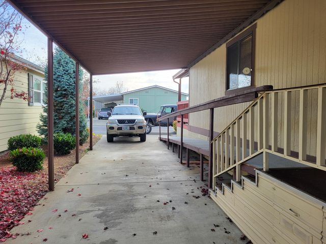 216 Kingsley Drive, Grants Pass, OR 97526