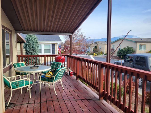 216 Kingsley Drive, Grants Pass, OR 97526