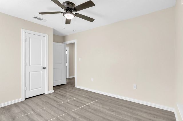 725 Grande Drive, Mesquite, TX 75149