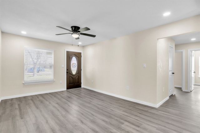 725 Grande Drive, Mesquite, TX 75149