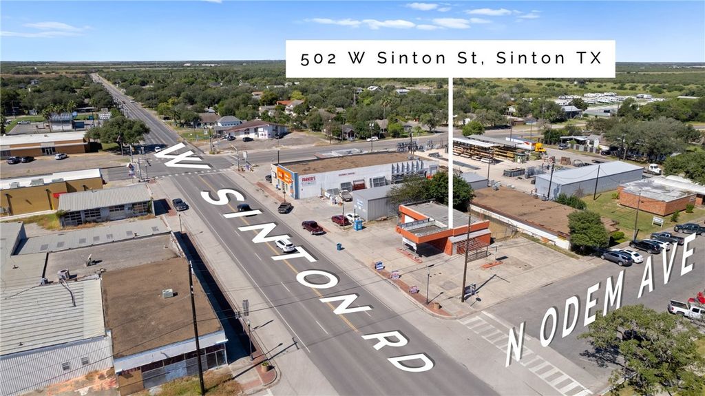 502 W Sinton St, Sinton, TX 78387 — photo 2