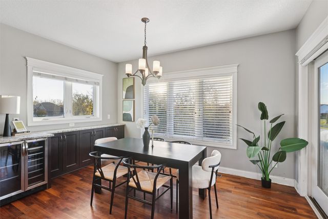 7628 Silverstone Court, Johnston, IA 50131