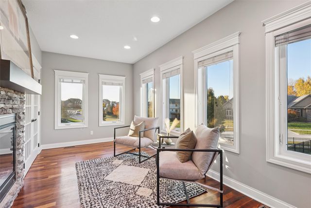 7628 Silverstone Court, Johnston, IA 50131