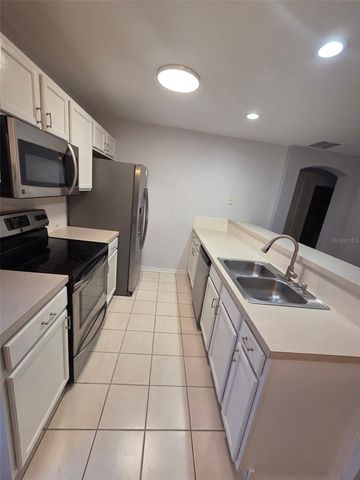 930 SPRING PARK LOOP B, Kissimmee, FL 34747