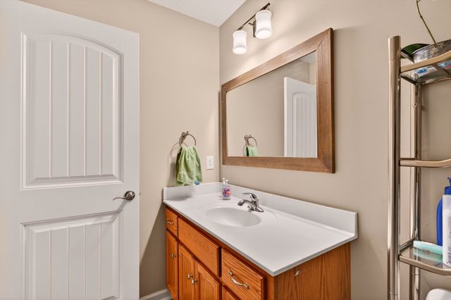 1031 Meridian Dr, Castalian Springs, TN 37031