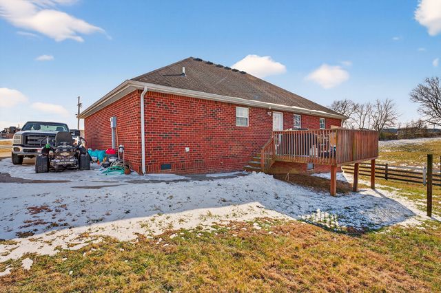 1031 Meridian Dr, Castalian Springs, TN 37031