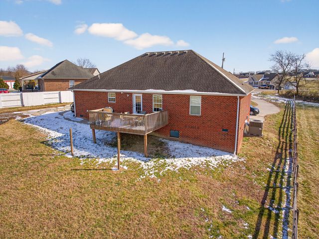 1031 Meridian Dr, Castalian Springs, TN 37031