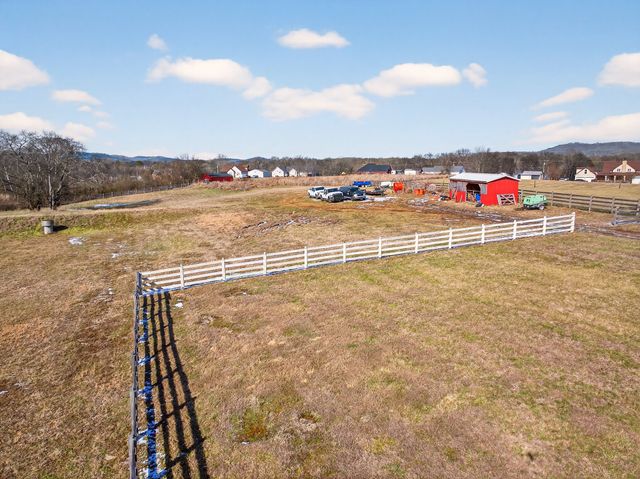 1031 Meridian Dr, Castalian Springs, TN 37031