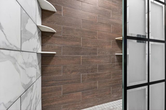 1732 W Scott STREET, Milwaukee, WI 53204