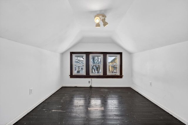 1732 W Scott STREET, Milwaukee, WI 53204