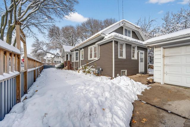 1732 W Scott STREET, Milwaukee, WI 53204