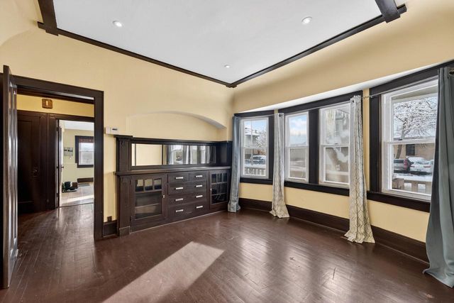 1732 W Scott STREET, Milwaukee, WI 53204