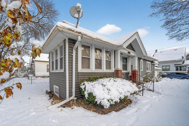 1732 W Scott STREET, Milwaukee, WI 53204