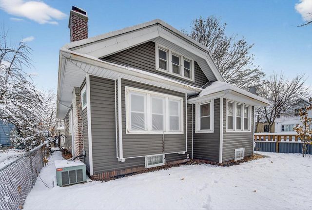 1732 W Scott STREET, Milwaukee, WI 53204