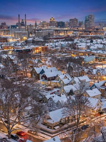 1732 W Scott STREET, Milwaukee, WI 53204