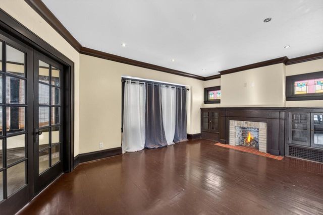 1732 W Scott STREET, Milwaukee, WI 53204