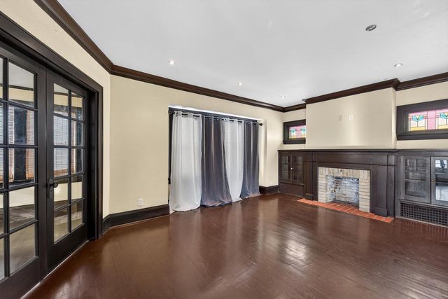 1732 W Scott STREET, Milwaukee, WI 53204