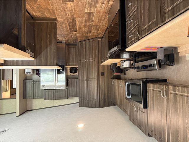 335744 E Creek Crossing Road, Meeker, OK 74855