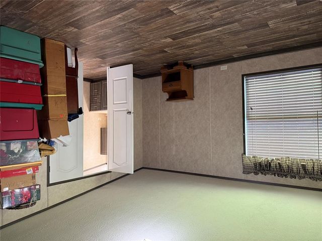 335744 E Creek Crossing Road, Meeker, OK 74855