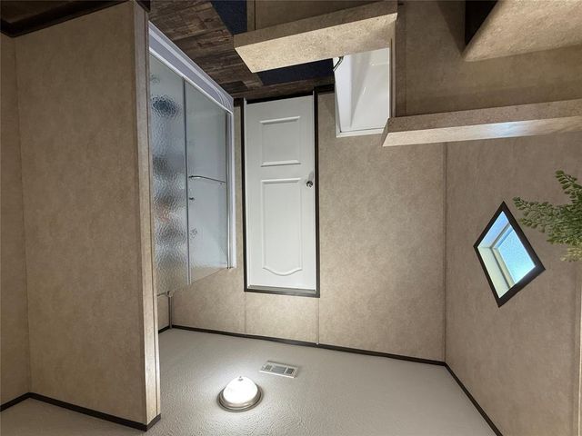 335744 E Creek Crossing Road, Meeker, OK 74855