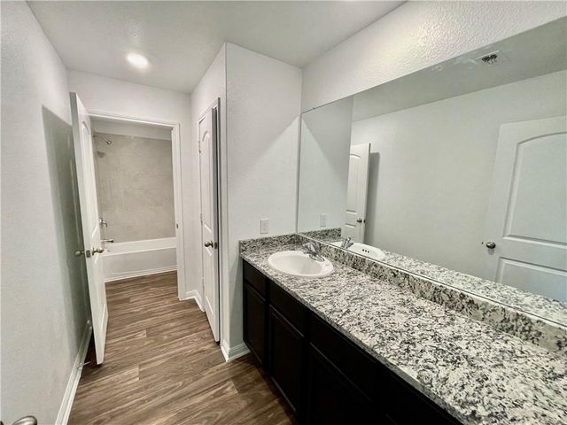 126 Fox Glen TRL, Jarrell, TX 76537