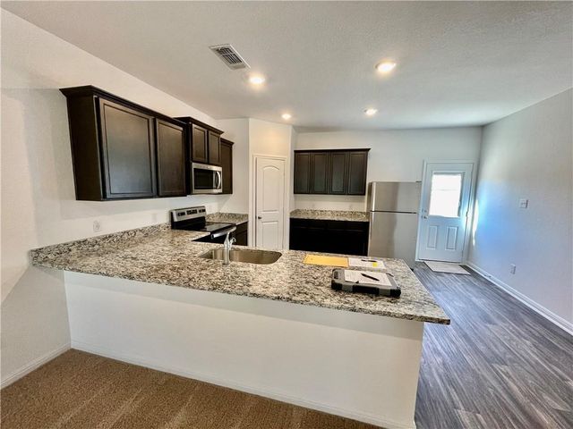 126 Fox Glen TRL, Jarrell, TX 76537