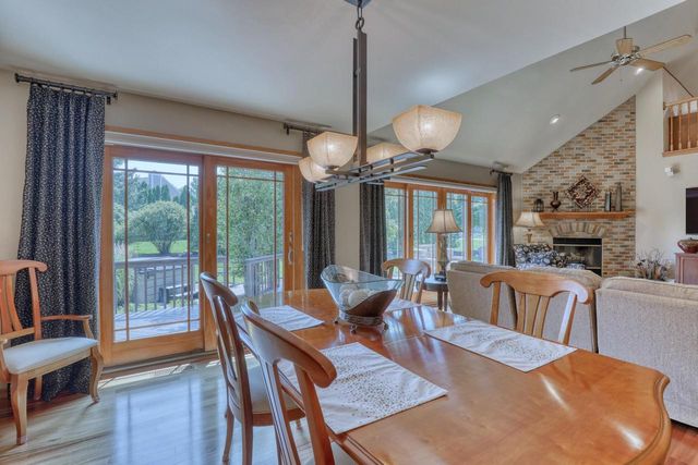 13865 W Linfield DRIVE, New Berlin, WI 53151