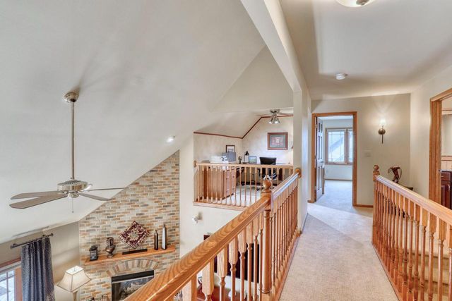 13865 W Linfield DRIVE, New Berlin, WI 53151