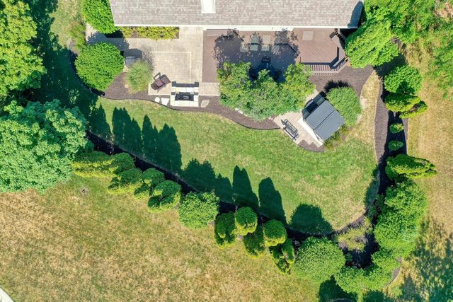 13865 W Linfield DRIVE, New Berlin, WI 53151