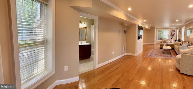 202 MARTINS LN, Rockville, MD 20850
