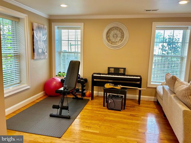 202 MARTINS LN, Rockville, MD 20850