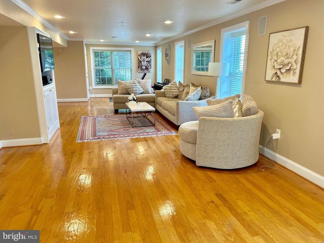202 MARTINS LN, Rockville, MD 20850