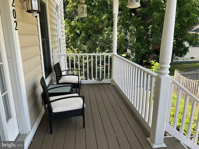 202 MARTINS LN, Rockville, MD 20850