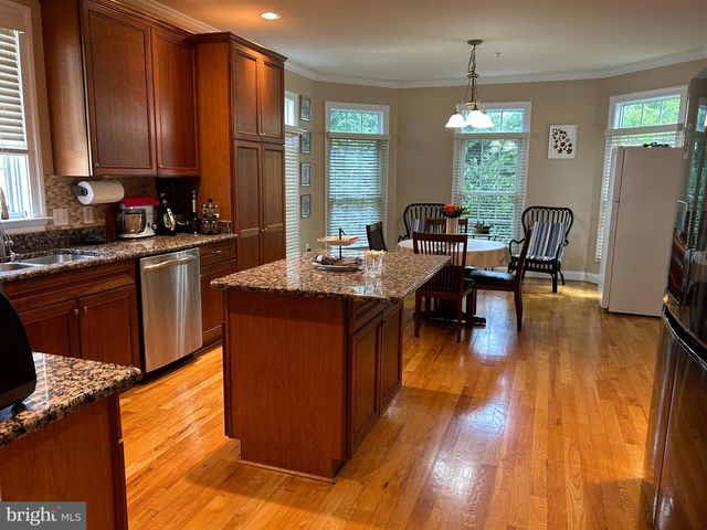 202 MARTINS LN, Rockville, MD 20850