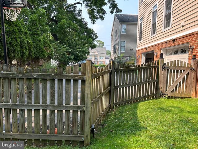 202 MARTINS LN, Rockville, MD 20850