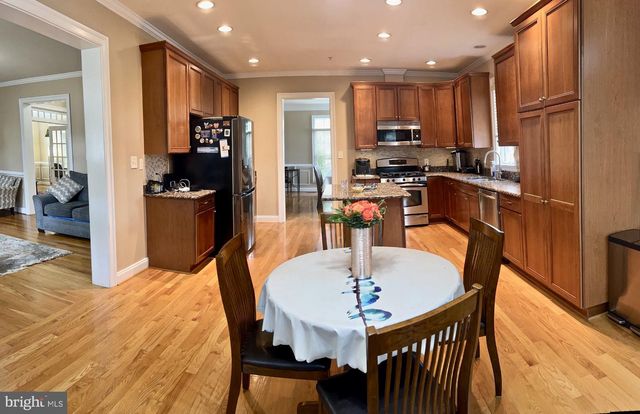 202 MARTINS LN, Rockville, MD 20850