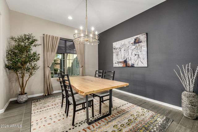 10901 E TARRAGON Avenue, Mesa, AZ 85212