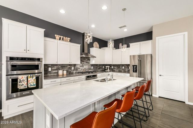 10901 E TARRAGON Avenue, Mesa, AZ 85212