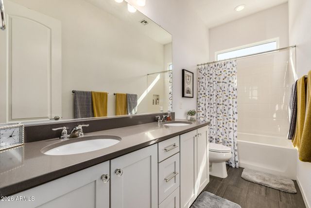 10901 E TARRAGON Avenue, Mesa, AZ 85212