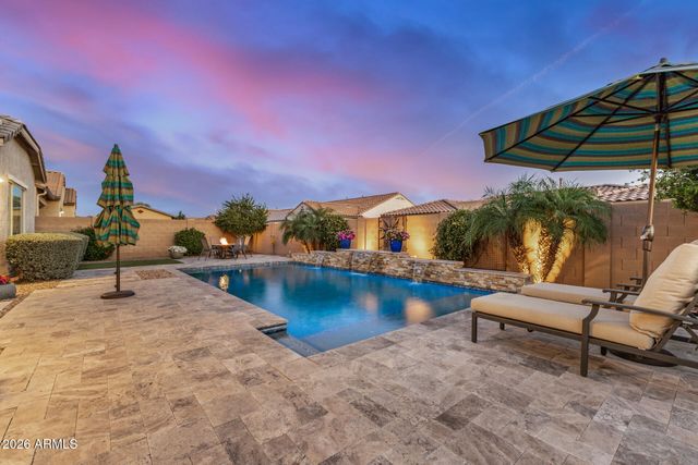 10901 E TARRAGON Avenue, Mesa, AZ 85212