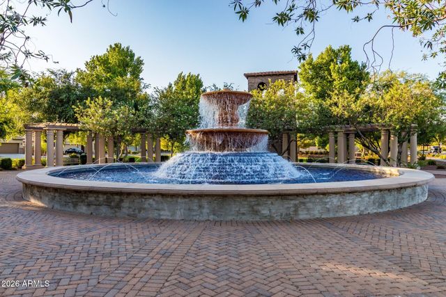 10901 E TARRAGON Avenue, Mesa, AZ 85212