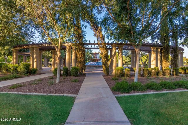 10901 E TARRAGON Avenue, Mesa, AZ 85212