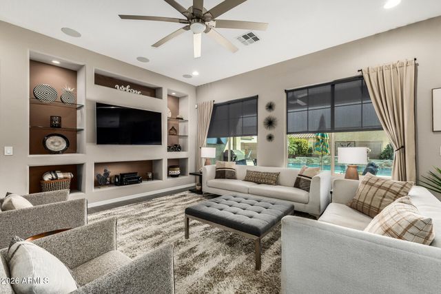 10901 E TARRAGON Avenue, Mesa, AZ 85212