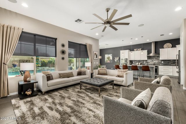 10901 E TARRAGON Avenue, Mesa, AZ 85212